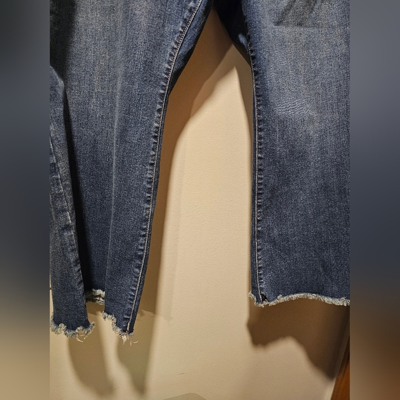 NEW!Lane bryant signature fit cropped flare jeans - Picture 11 of 11